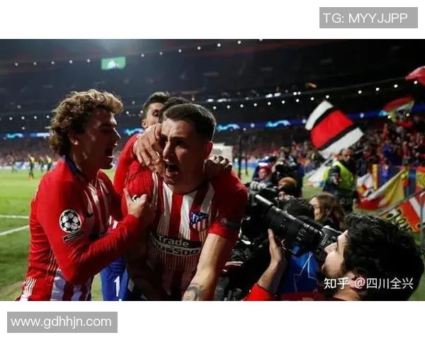 足球星卡时刻全解析揭秘 球星背后的荣耀瞬间与卡片收藏价值